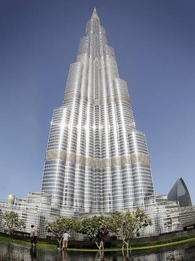 Burj Khalifa-Dubai-1.55 milyar dolar