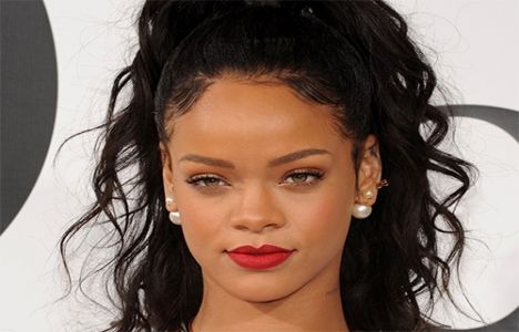 Rihanna, Vodafone Arena’nın açılışına mı katılacak?