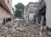 İzmir Torbalı’da kerpiç evler yıkılıyor!