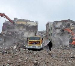 İzmit’te depremden kalma binalar yıkılacak!