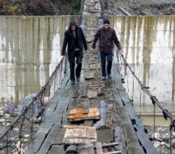 Asma Köprü, Duble Yol İnşaatının Üzerinde Kaldı