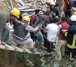 Devlet Hastanesi İnşaatında İskele Çöktü, 3 İşçi Yaralandı