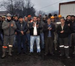 Maaşlarını Alamayan Maden İşçileri Eylem Başlattı
