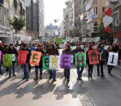 İzmir’de “Nükleer’e Hayır” Eylemi