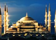Sultanahmet Camisi Kayıyor!